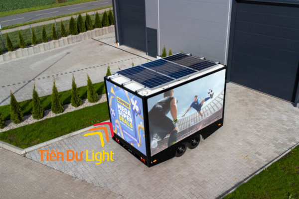 Màn hình LED năng lượng mặt trời hiển thị hiện đại, tiết kiệm điện
