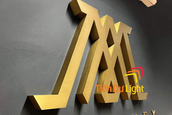 Thi công logo chữ nổi doanh nghiệp uy tín, chất lượng cao