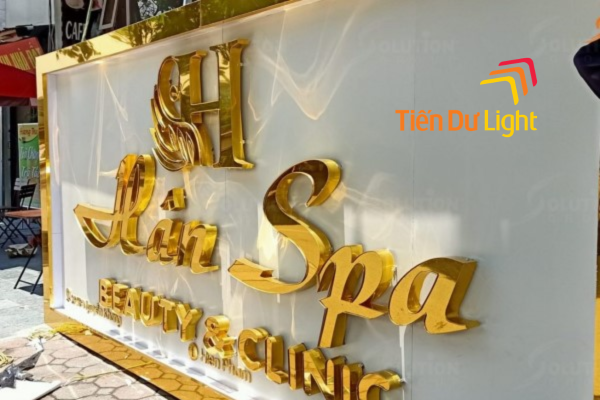 Biển chữ nổi gương vàng