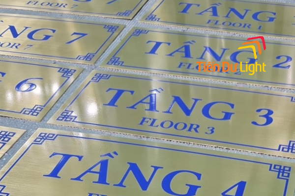 Biển chỉ dẫn số tầng