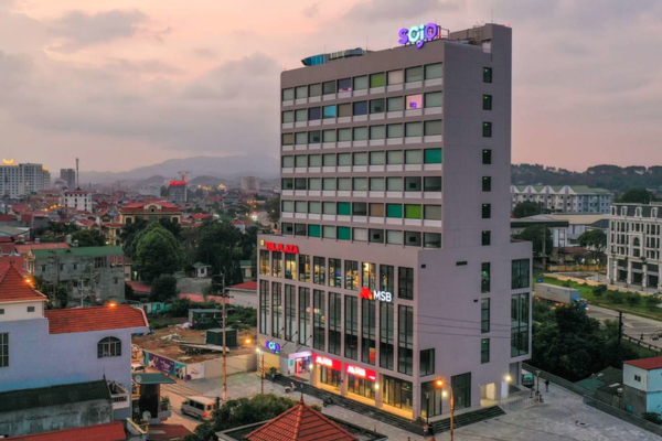 Làm biển nhà nghỉ hotel đẹp, bền, nổi bật cả ngày lẫn đêm