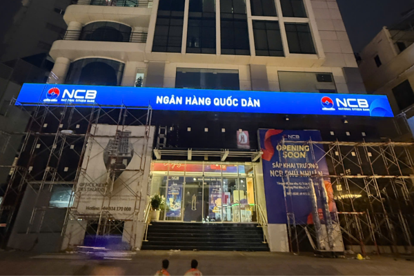 Biển hiệu ngân hàng NCB