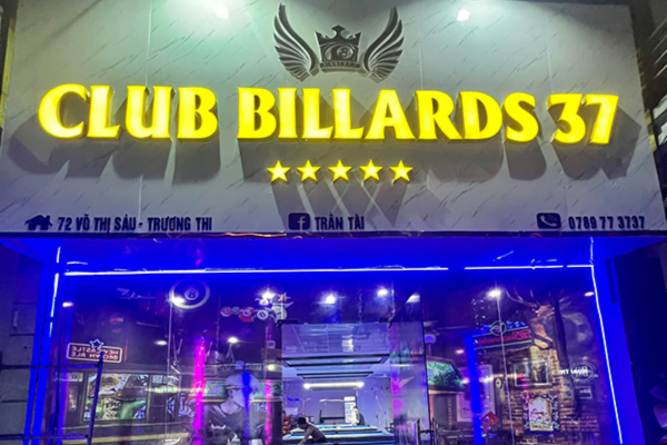 Biển chữ nổi bi a