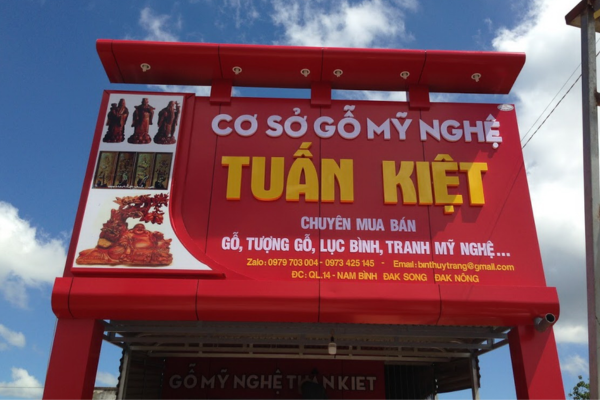 Sử dụng gam màu đỏ vàng nổi bật