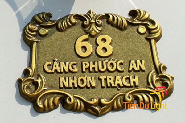 Xu hướng biển số nhà đẹp bằng đồng giúp nâng tầm không gian sống