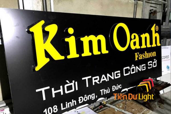 Bảng hiệu chữ nổi