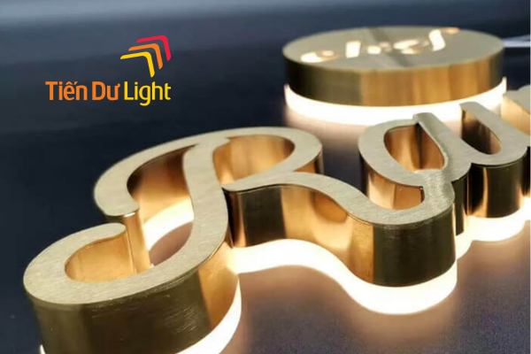 Chữ led sáng chân là gì?