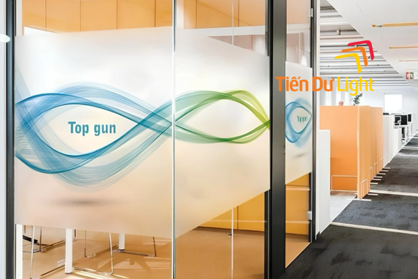 Lưu ý quan trọng khi lựa chọn đơn vị dán decal kính mờ Hải Phòng