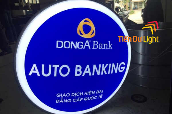 Hộp đèn mica tròn là gì?