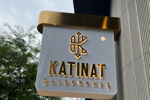 Biển vẫy hộp đèn led chữ nổi