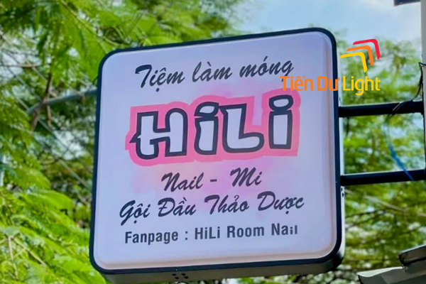 Hộp đèn nail nhỏ gọn những có võ