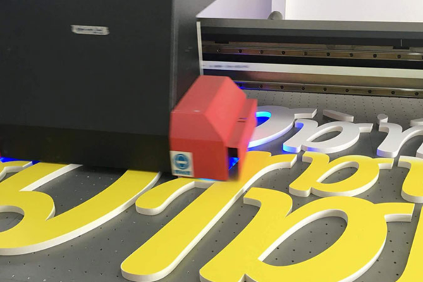 In uv cho hình ảnh sắc nét bền màu