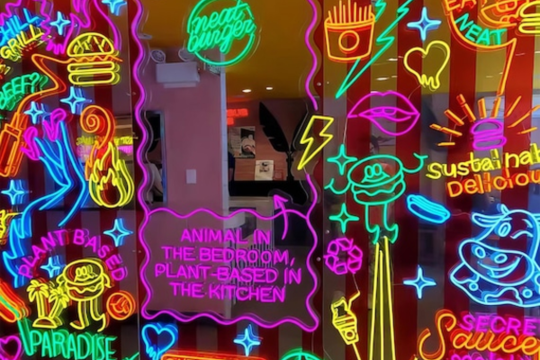 Ưu điểm làm chữ led neon