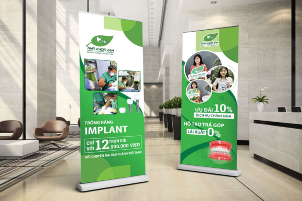 Standee chân nhôm là gì?