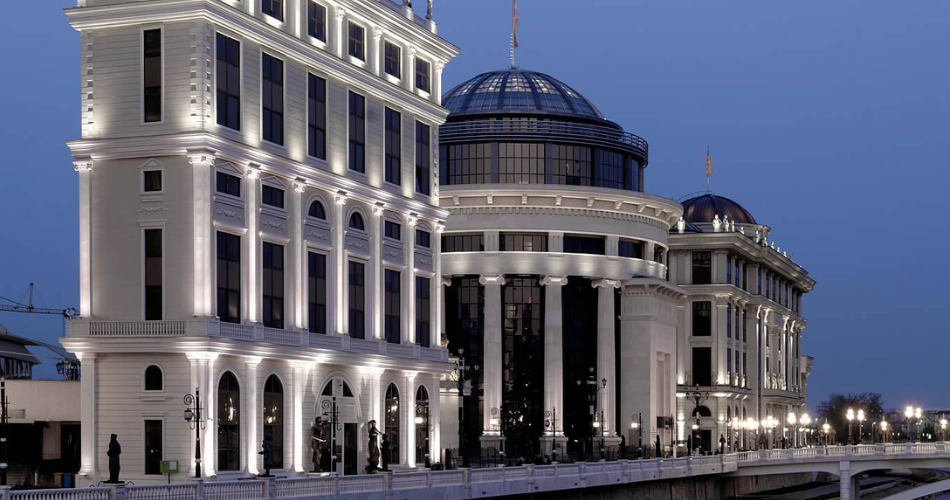 Chiếu xa mạnh mẽ – làm nổi bật công trình cao tầng