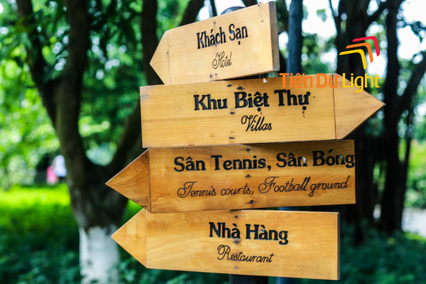 Ứng dụng bảng hiệu bằng gỗ