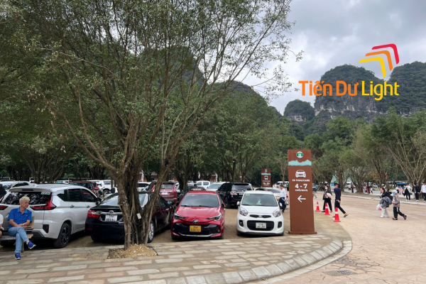 Làm biển chỉ dẫn đẹp nâng cao trải nghiệm khu du lịch