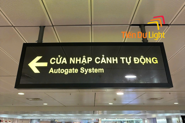 Hộp đèn backlit là gì?