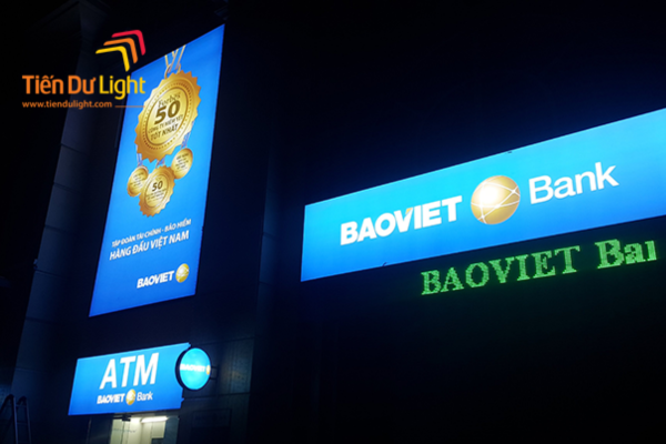 Tiến Dư chuyên thi công biển hộp đèn cho chuỗi các ngân hàng