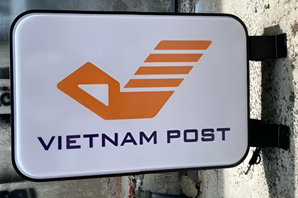 Vì sao hộp đèn mica trắng được nhiều cửa hàng lựa chọn?