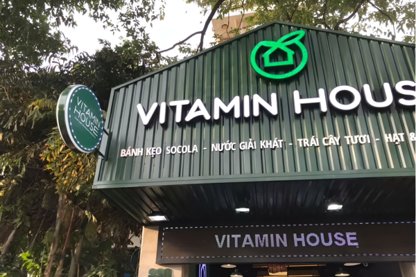 Vị trí treo hộp đèn quảng cáo tròn đẹp