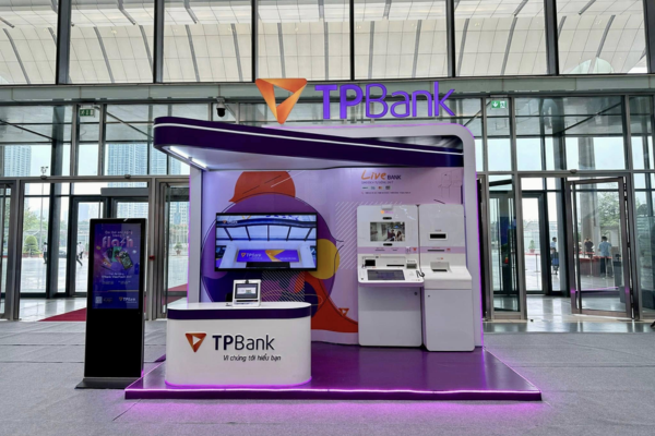 Ứng dụng standee booth quảng cáo