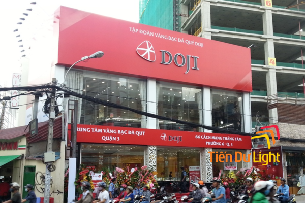 Biển quảng cáo Alu đẹp — Từ thiết kế đến thi công hoàn thiện trọn gói tại Tiến Dư Light 