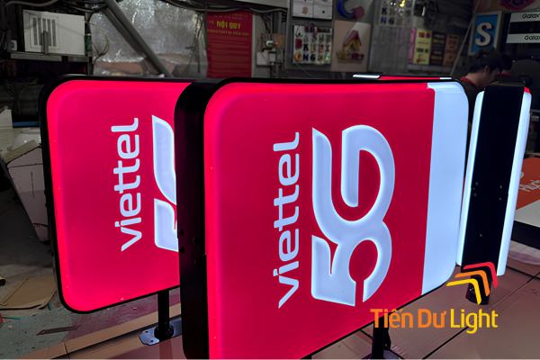 Biển vẫy Viettel hút nổi