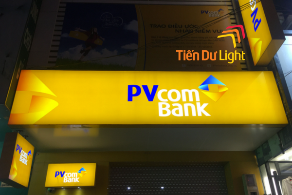 Ưu điểm hộp đèn bạt không gân