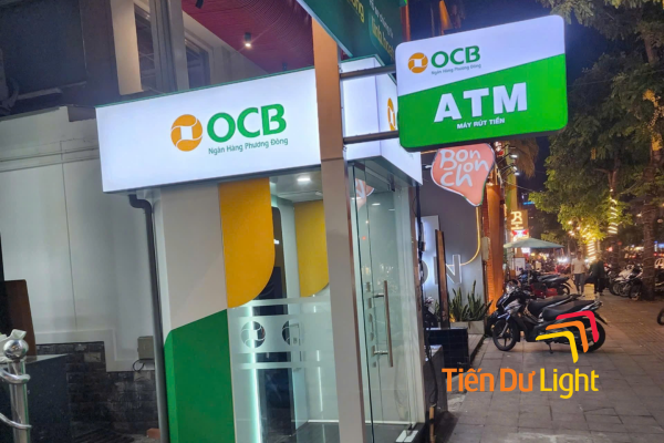 Biển vẫy hộp đèn mica