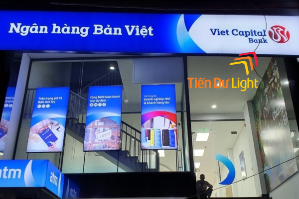 Ứng dụng làm bạt quảng cáo
