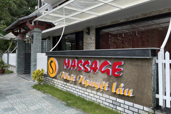 Mẫu biển quảng cáo massage đẹp tinh tế, nâng tầm hình ảnh thương hiệu