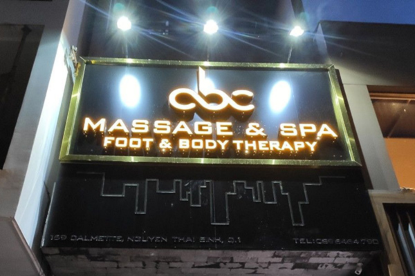 Biển chữ nổi sáng mặt