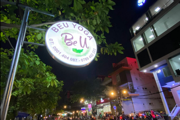 Biển vẫy tròn yoga