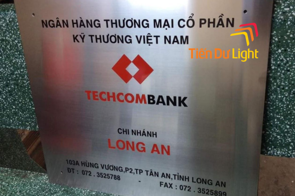 Biển tên công ty inox ăn mòn